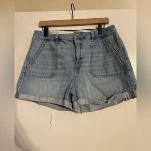 American Eagle Mom Short
